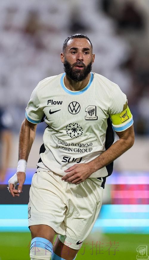 仅落后亨利 本泽马成史上进球第二多的法国球员